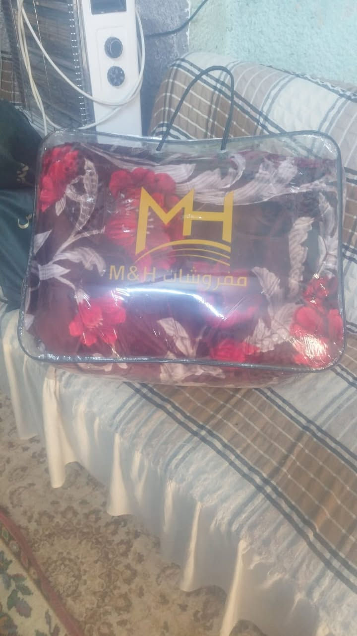 بطانيات للبيع 
وحده 8 كيلو 37
وحده 6 كيلو 30 
جديد ممستعمل للبيع


**إذا كنت صاحب هذا الإعلان وتريد حذفه لأي سبب، رجاءا أرسل رسالة إلى الدعم الفني**