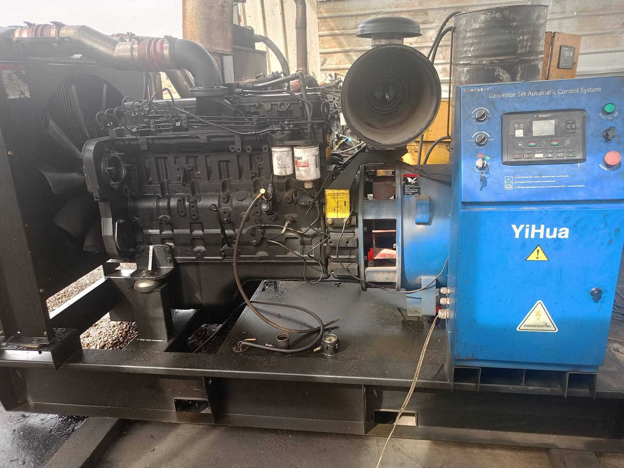 سلام عليكم مولد كمنز حجم 24ولف بيها بوشه فقط توليد 300 كيفي ستندر نحاس سعر 40 ورقه  وبيها مجال مكانها محموديه رقمي *********** @ *********** بم كهرباي
