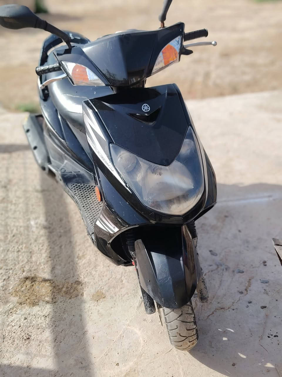 سلام عليكم سكنس فحل نوزل درجه خير من الله كهربيات كلهه شغاله لايت عالي ناصي دبل اشاره هورن بس الكلوب الوره ما يشتغل من ادوس بريك عل سكن يشتغل  سعر ٦٠٠ وبيهه مجال بصيط عنواني  بغداد جسر ديالى الجديد ***********
