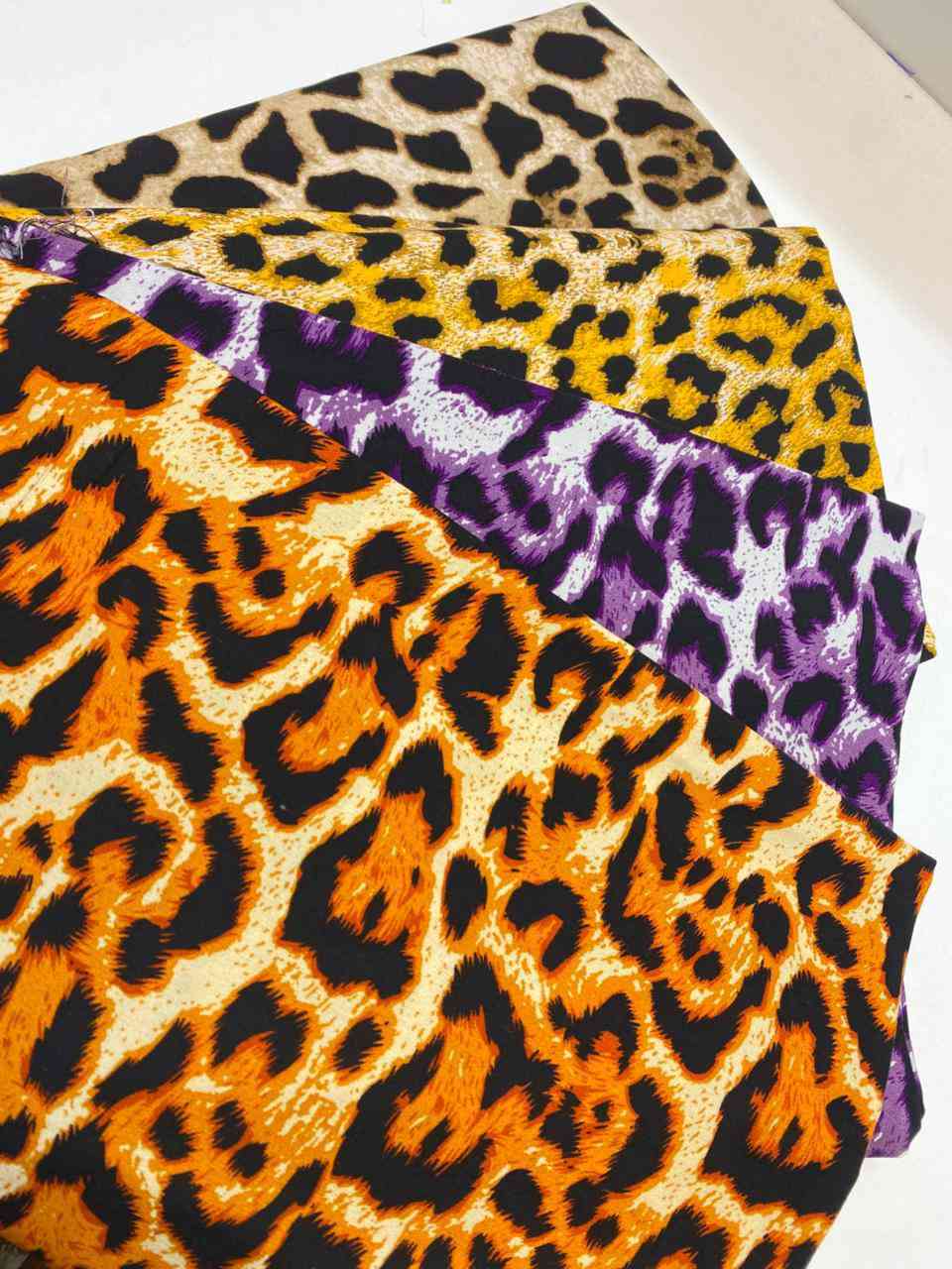 كشمير ايطالي جمله ومفرد خمسة  الجمله حسب الكميه ،الحجز وات ساب ***********٦يوجد توصيل سريع لكل المحافظات  نتعامل بلرصيد أو تحويل زين كاش
