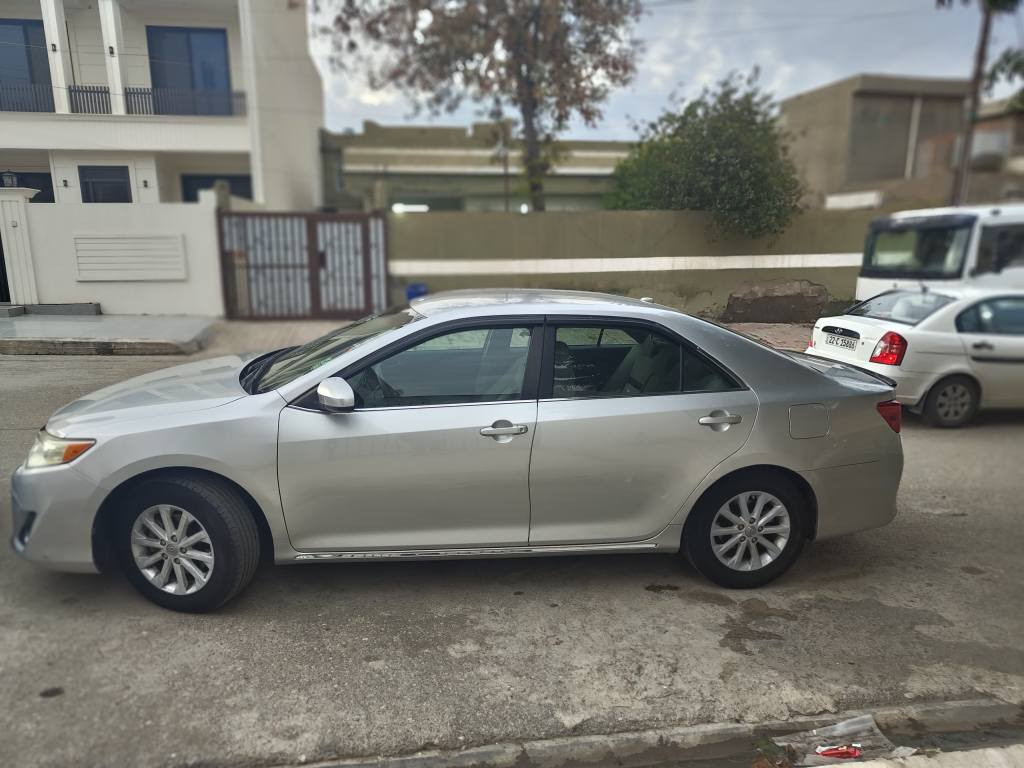 كامري للبيع
موديل 2012
بيهة قطعتين ونص صبغ 
كير محرك تبريد بشرط
السيارة باسمي رقم سليمانيه شرط التحويل
السعر 128 وبي مجال بسيط
للااستفسار:*********** كركوك, العراق
