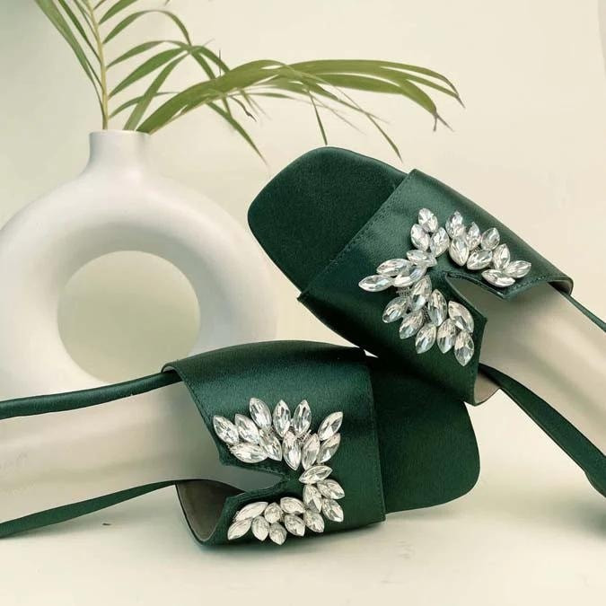 اللهم صلي على محمد والي محمد 
كسر اليوم (امزون غير مستخدم ) هي نماذج بسيطه من البضاعه اسعار بلاش 
للاستفسار اكثر التواصل مع مخول المجمع وتساب 
‏‪0770 012 2293‬‏
