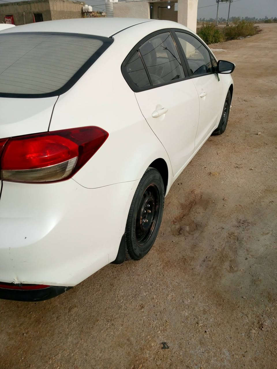 السلام عليكم سيراتو للبيع 2017 كفاله عامه باقي التفاصيل الاتصال على الرقم*********** مامتواجد عالفيس اتصال فقط
