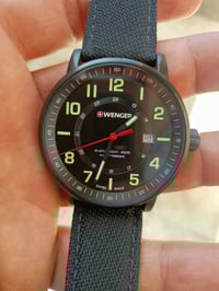 وينكر اسويسري أصلي جديد بدون علبة  السعر 🔴 165 الف شامل التوصيل  07708...