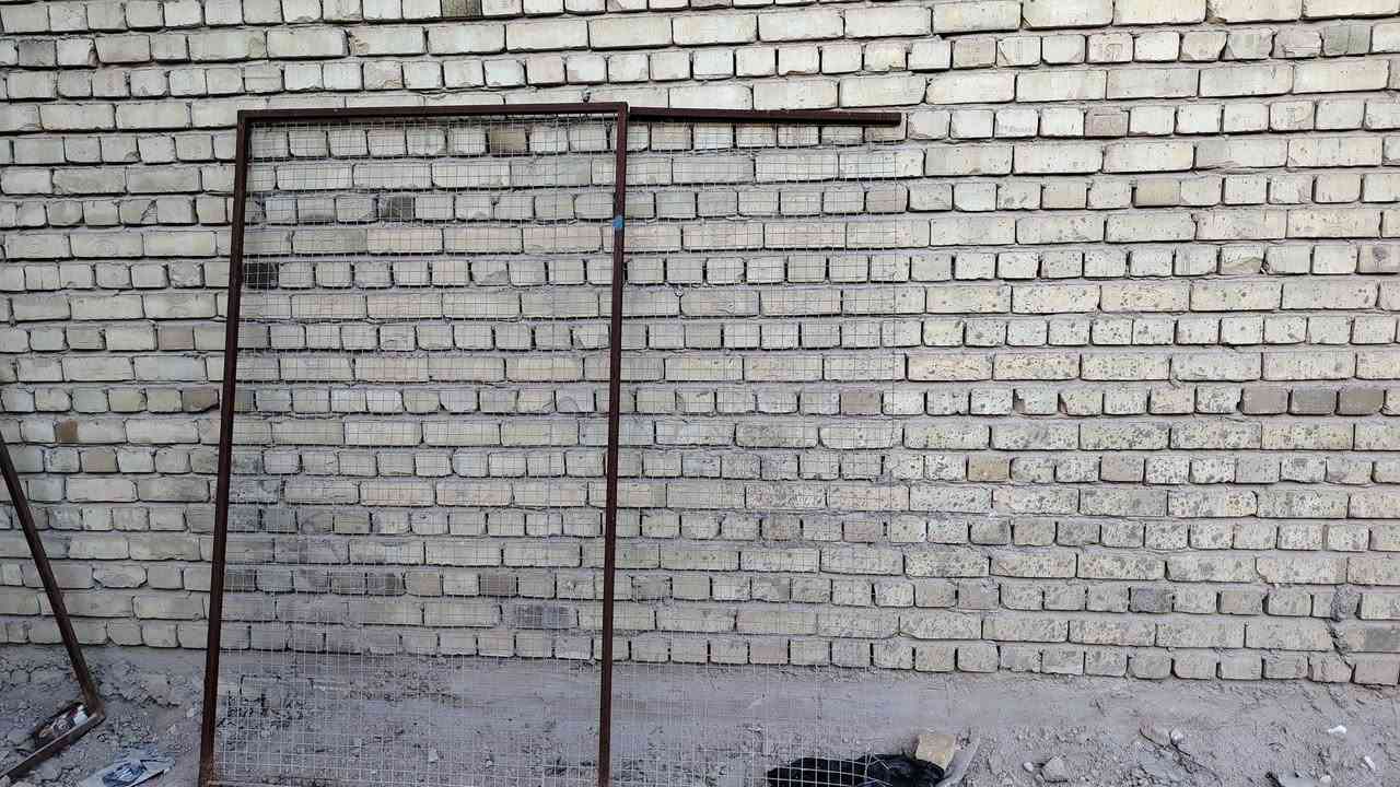 السلام عليكم عندي سياج حديقه طوله 5 أمتار وعرضه 2مترين ونص وبيه باب ينقفل كله بي ايسي وداير مادير مسيج بجينكو لن اريد اشيل عارضه للبيع مكاني النجف الاشرف سايدين المطار الجديد مقابل جوهرة العرب مثلجات الاوال فرع الترابي وهذا رقمي *********** اتصل وبيك خير وتدلل وعارض نانو صحن جديد صالي من أخذته شهر هم للبيع جديد برغي مامفتوح بيه
