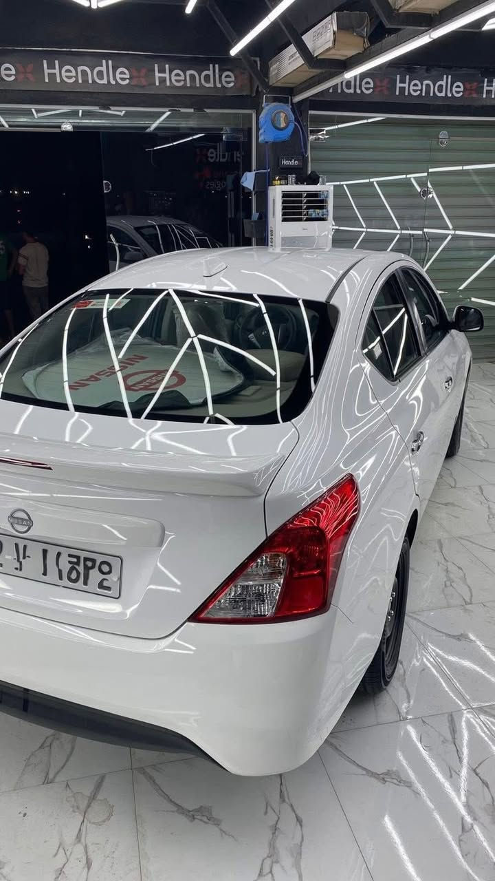 السلام عليكم 
نيسان صني موديل ٢٠٢٤ هندي البليتة الزركة شركة السور ماشية ٢٦ الف مكفولة كفالة عامة رقم اربيل بأسمي 
مكان السيارة كركوك 
السعر ١١٨ وبيها مجال بسيط 
للاستفسار ***********  اتصال واتساب ماسنجر
