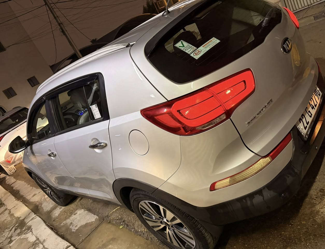 كيا سبورتج 2016 سلفر اربيل ماشية 139 الف محرك 2400 فور ويل مواصفات عاديه سنويه 2030  مابيها نقص باسمي بيها فقط ربع جاملغ امامي صبغ سونار مرفق موجوده بالدوره سعر 165 رقم ***********
