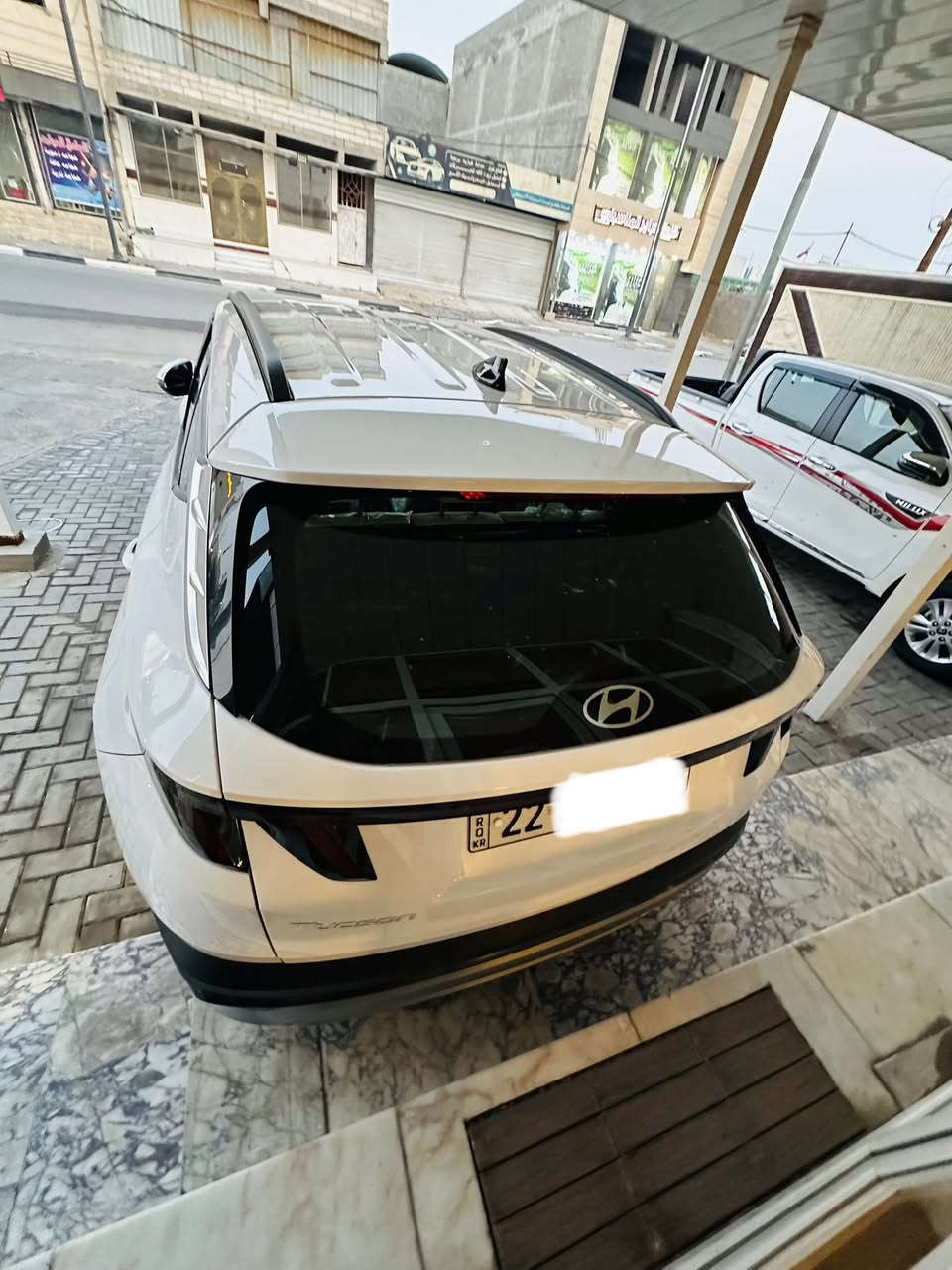 السلام عليكم توسان خليجي للبيع 2025
كفالة عامة بحالة الوكالة جديدة جداً
رقم اربيل 
السعر 223$ بيها مجال جداً جداً بسيط 
عنوان البصرة
للاستفسار ***********
موصفات 
بصمه عدد٢
تبريد قطعتين
شاحن لاسلكي 
اوتو هولد 
هندبريك دكمه
كامر دواره 
كشنات الامامية كهرباء 
حساس امامي خلفي
مانع انزلق 
لايتات LED مع تحكم برتفاع لايت
تثبيت سرعه 
محرك ٢٠٠٠ سمارت 
تشغيل عن بعد
