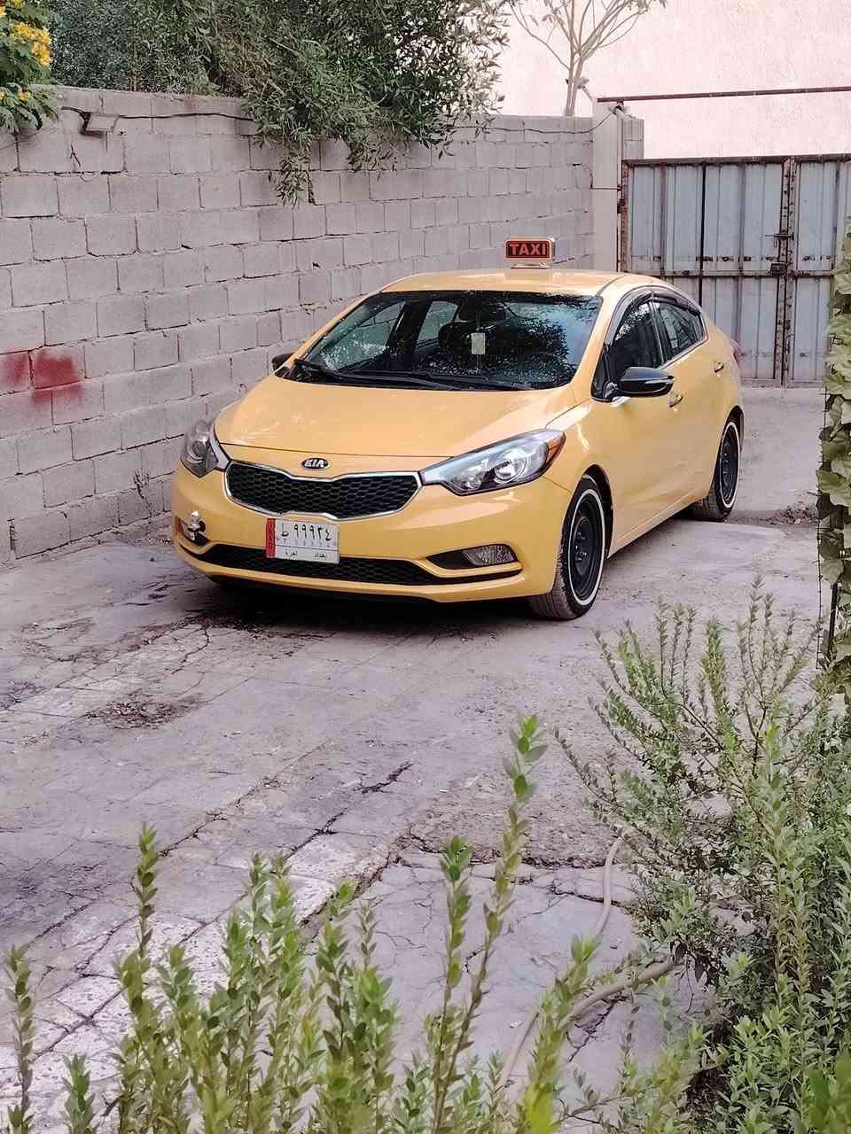 كيا فورتي 2015 وارد امريكي بدون حادث مواصفات معروفه مري شفط السعر بشدة وخمسه 105 ورقه وبيه مجال وباقي التفاصيل اتصل على الرقم (***********)
(***********) مكان السياره بغداد البياع
