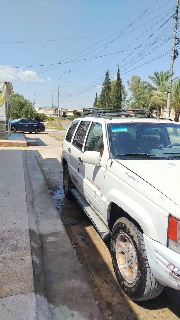 السلام عليكم من رخصت الادمن للبيع جيب شروكي موديل 1996 كير محرك بطه شرط اكسن شرط بسمي الرقم مشروع وطني التواصل على الأرقام *********** اسيا***********كورك السعر 38ورقه بيها مجال
