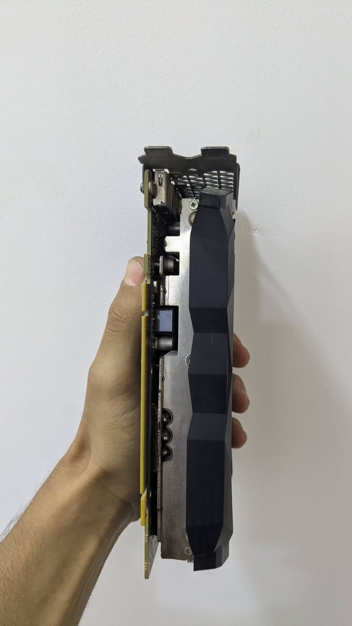 السلام عليكم كارت شاشه للبيع  Gtx 1660 super zotac الضرر فقط تريشه وحده مكسوره الباقي كامل مابي شي السعر 150 متوفر توصيل 🚚


**إذا كنت صاحب هذا الإعلان وتريد حذفه لأي سبب، رجاءا أرسل رسالة إلى الدعم الفني**