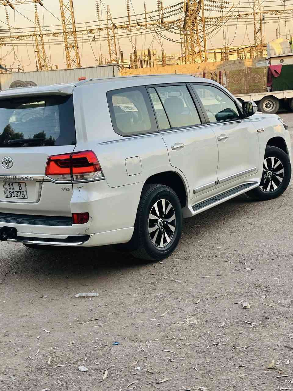 سلام عليكم 
لاندكروزGX.R
موديل2018
فول مواصفات ماشيه175الف
الضرر بنيد وجاملغين وبل كصه مال قماره بارد بسيط  
السعرررر(345) وبيها مجال 
رقم الهاتف***********
موقع📍 بغداد مدينه الصدر
