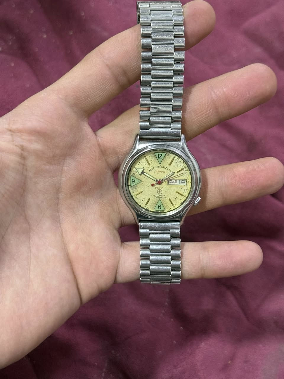 مجموعة ساعات للبيع
5/ توماتيك
1/تكويك
شغالين مضبوطين 
نظافة ممتازة 
أولما/وستن/انفكتا 
سعر الكل 240 الف
يوجد توصيل لجميع المحافظات 
***********
