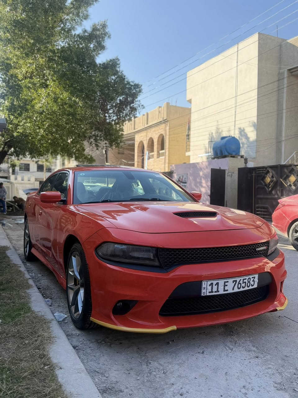 السلام عليكم
جارجر ٢٠٢١ (خليجي )
فول موصفات gt 
بيه صبغ شويه بلباب اثر شخط 
مكينه ٣٦٠٠ تو ويل
فتحه 
شاشه كبيره 
كشنات تدفئه كهرباء 
رقم بغداد باسمي 
مكاني السيديه
السعر ٢٨٣
***********
