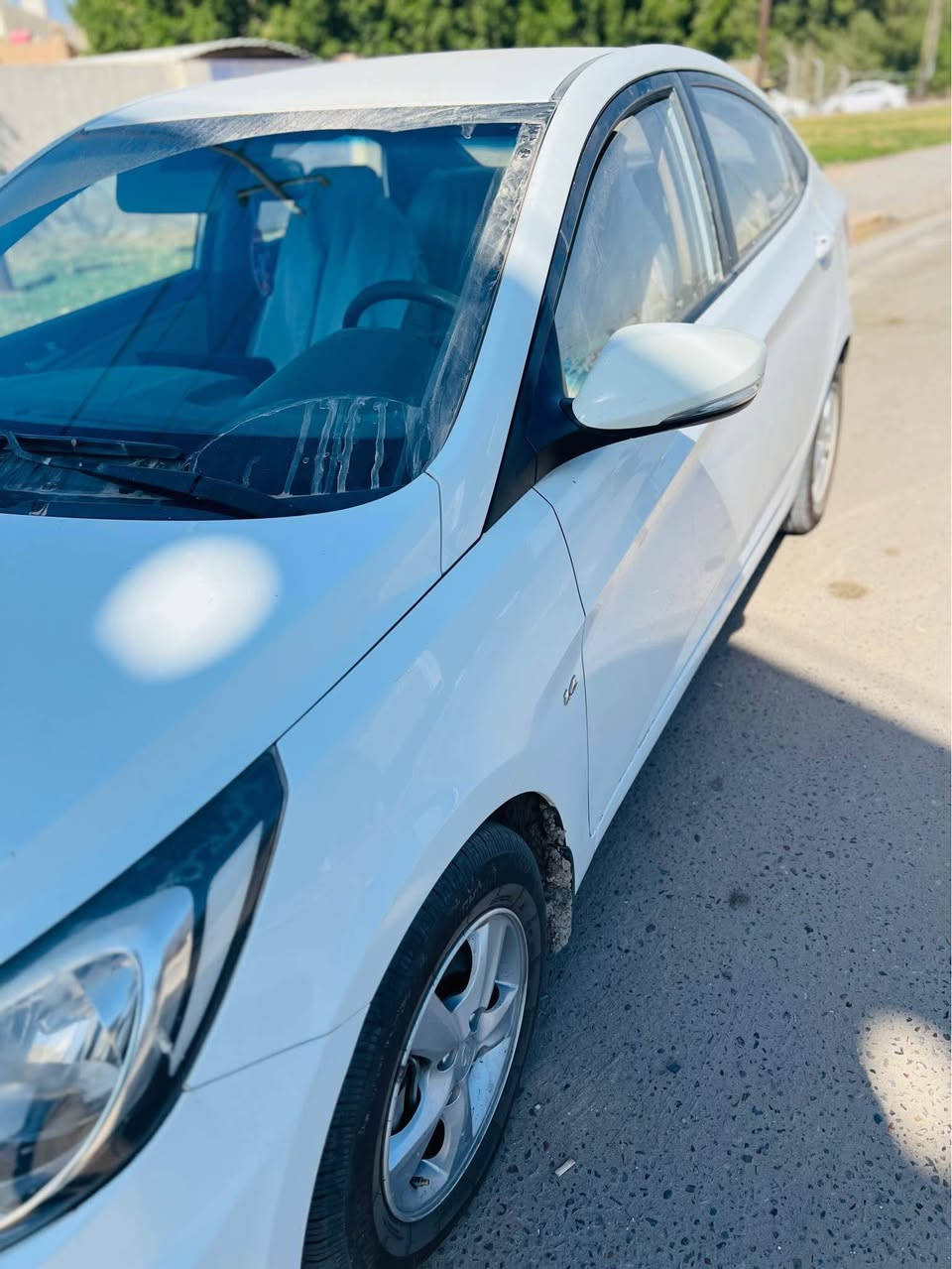 اكسنت 2013 
وارد خليجي 
محرك 1600 قطرتين 
ماشيه اصل 84 
خمسه ويل كب 
شاشه اصليه بورقتين 
كامرا هلفيه 
تحكم ستيرن 
تخم تاير 
السعر 100 
مكاني حله 
*********** حلة, بابل
