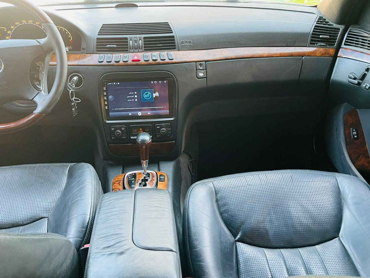 السلام عليكم
مارسدس غواصه 2001 

فول مواصفات 

صبغ عام جماليه اثر جراد 

جوبلسات تحكم ارتفاع وانخفاض 

تحكم ستيرن 

كشنات جلد 

فتحه 

كروز سرعه بعد بيهه هواي مواصفات 

رقم بغداد 

سعر 123 مكانه واسط الصويره 

للاستفسار***********
