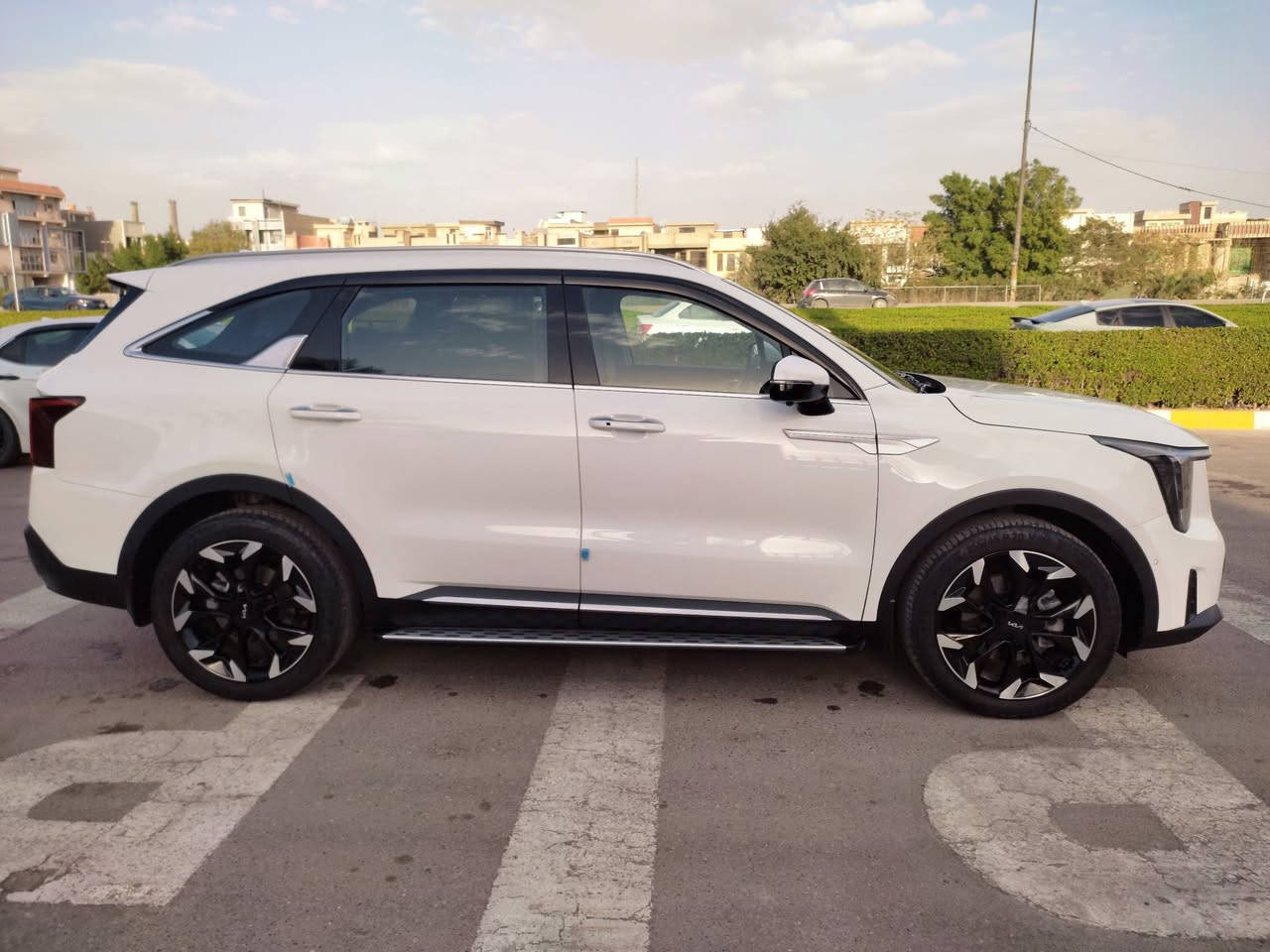 سورنتو 2025 ضمان شركة نم  رقم اربيل دولي بعدة عل وضع شركة بل نايلون
ماشيه 7 الاف زيروو زيرووو

المواصفات فوووووووول

دوسات وكالة

شاشة متصلة 

كشنات جلد 

تدفئة .. تبريد ..كشنات 

داتو شو
 
صندوك كهرباء

ويل 20 ابل 🌟 

بنروما

4 كامرات

بصمه تشغيل عن بعيد 

بردات جانبيه

كير ماوس اوتو هولد سايد بريك دكمه

محرك 3.500 … 6سلندر 

شاشه كامره نفكيشن خرائط 

الباب خلفي كهرباء 

زينون 

حساس امامي خلفي 

كشنات امامي كهرباء

*********** الاستفسار عل رقم

 عنوان( بغداد السيديه)
