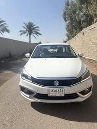 سوزوكي سياز 2024 مطلوبه سنتين رقم بغداد محرك 1500  ماشيه 30 الف كيلو  ...