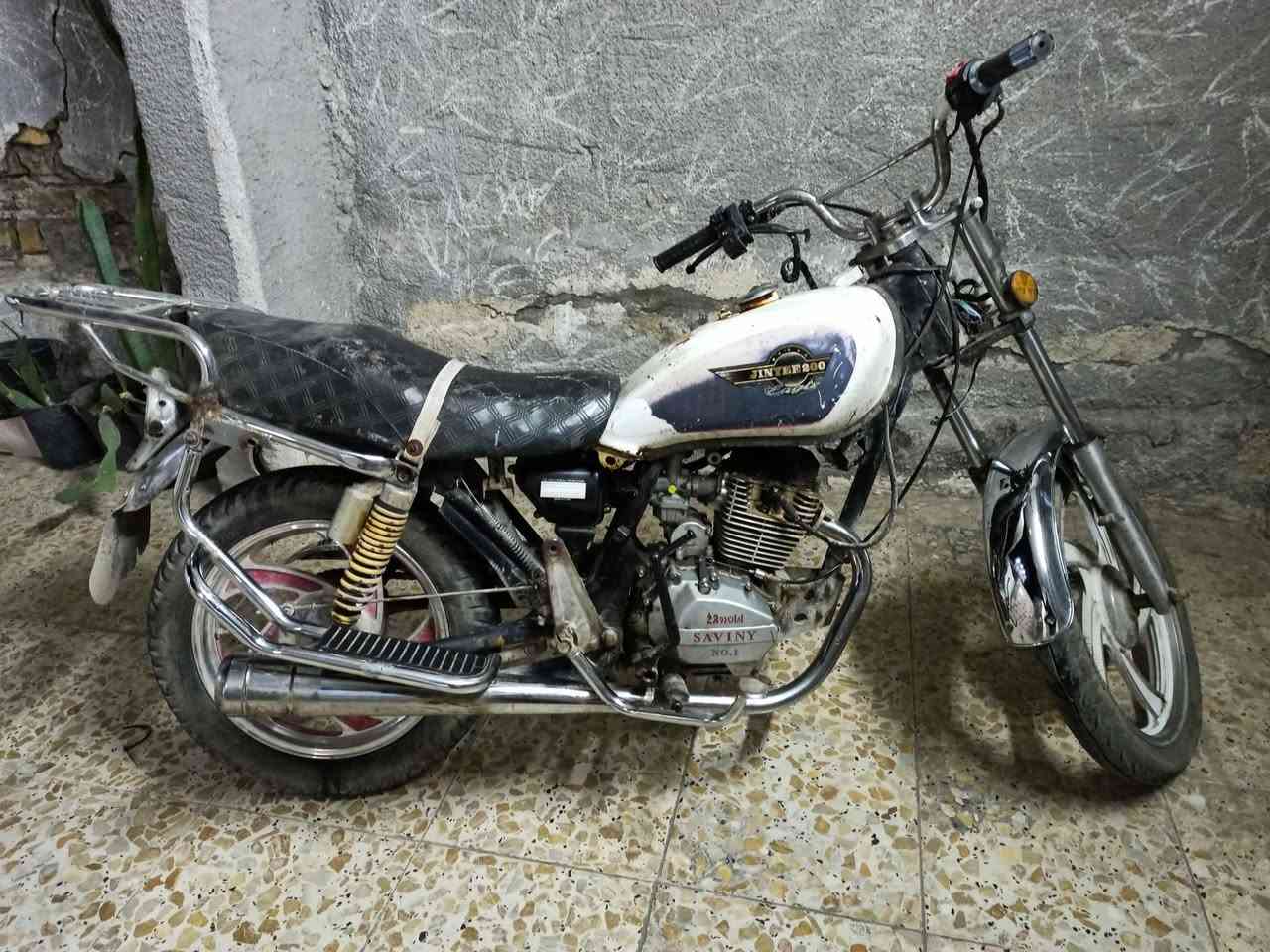 السلام عليكم
دراجة جونده للبيع
موديل 2010
مرقمه سنوية
الرقم ضايع 
الدراجة ضفيرة ايراني حديث 
مكينه ايراني 
شوفت عينك نقص كلوبات واشاير وهل امور 
شراي اتصل
***********
