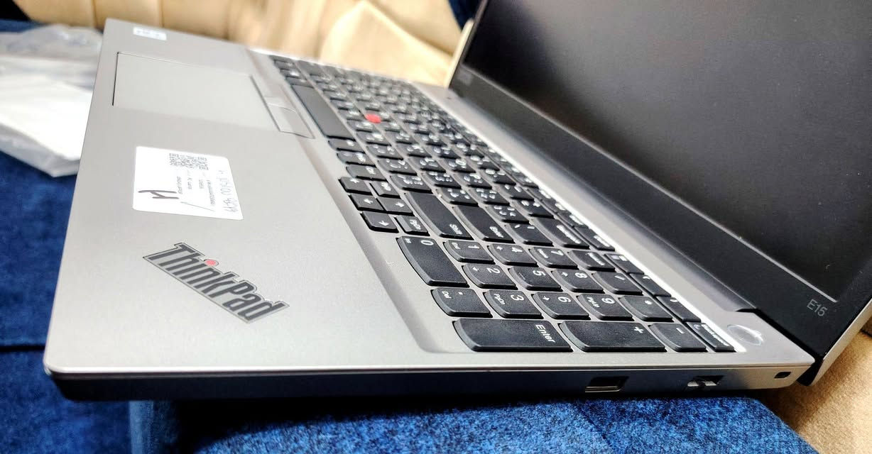 Lenovo ThinkPad E15 
لابتوب نظيف شرط الضمان 
جيل 10

Processor: Core i7 gen 10th Generation
RAM: 16GB رام
Storage: 256GB NVMe M.2 SSD هارد
كارت شاشة 8 GB
 شحن ٣ ساعات
نضيف جدا شاحنه اصليه
ويندوز 11
سعره ٥٥٠ الف
بابل


**إذا كنت صاحب هذا الإعلان وتريد حذفه لأي سبب، رجاءا أرسل رسالة إلى الدعم الفني**