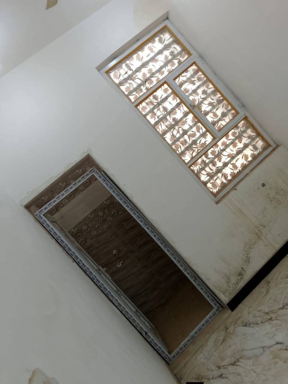 السلام عليكم بيت المساحه #60 متر قاطين جاهز من  كلشي الموقع الناصريه اشارع السفينه تعبر مكصب   *********** تصل عل عاذ رقم سعر #خاص
