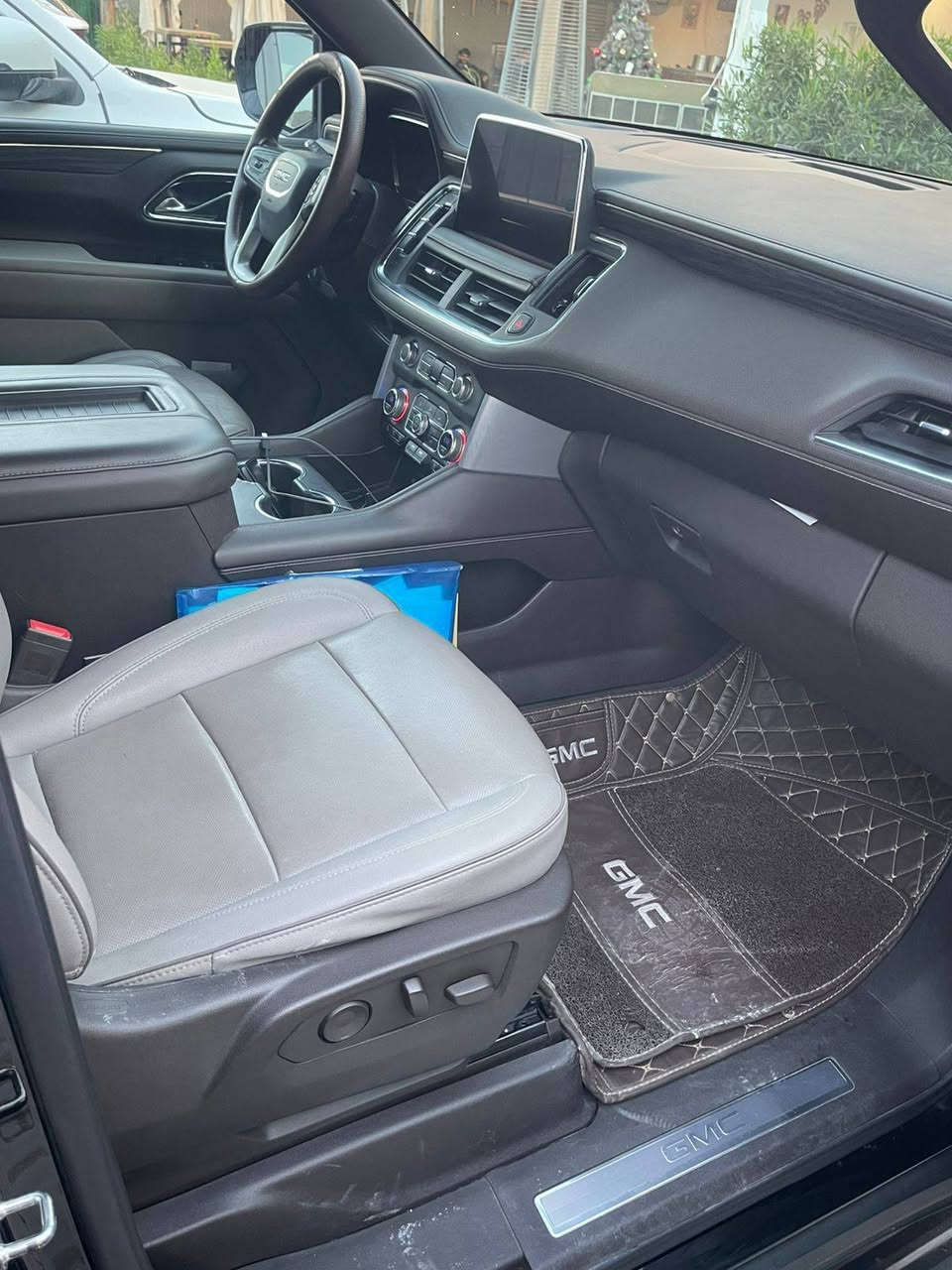 جمسي يوكن 2023SLT خليجي 
وكالة المنصور  فول مراصفات 
محرك كير واير بشرط مامفتوح 
سيارة حيل نظيفة كلشي عل بلاد جديد 
سنوية هزة كلشي جديد مدفوع لـ
باسمي السنوية بشرط تحويل وغرامـة
سيارة مابيـها دينار مصرف كامل من كل نواحي
رقم صاحب سيارة ***********
