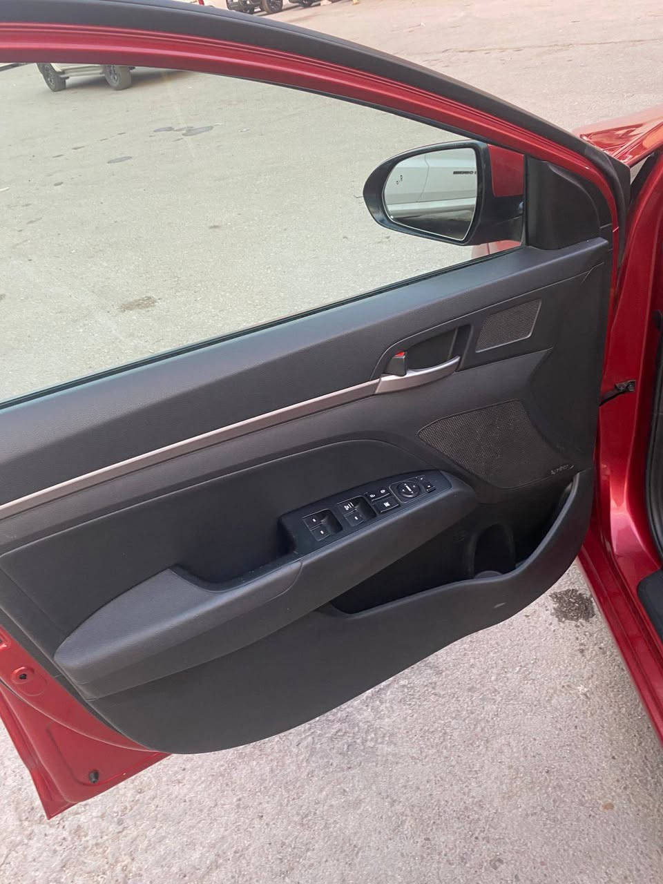 السلام عليكم
الانترا للبيع موديل 17 وارد امريكي فول مواصفات السياره فئه المتد ترحيب قياده 
بصمه ابواب ترحيب ابواب 
كشنات جلد تدفئة كوشنات أمامي خلفي  كوشنات كهرباء 
جنطة ذكيه لايت زنون 
بكلايت لد  3انضمه قياده 
فتحه سقف السياره ماشيه 57ميل  السعر 118 وهاذه رقمي ***********
