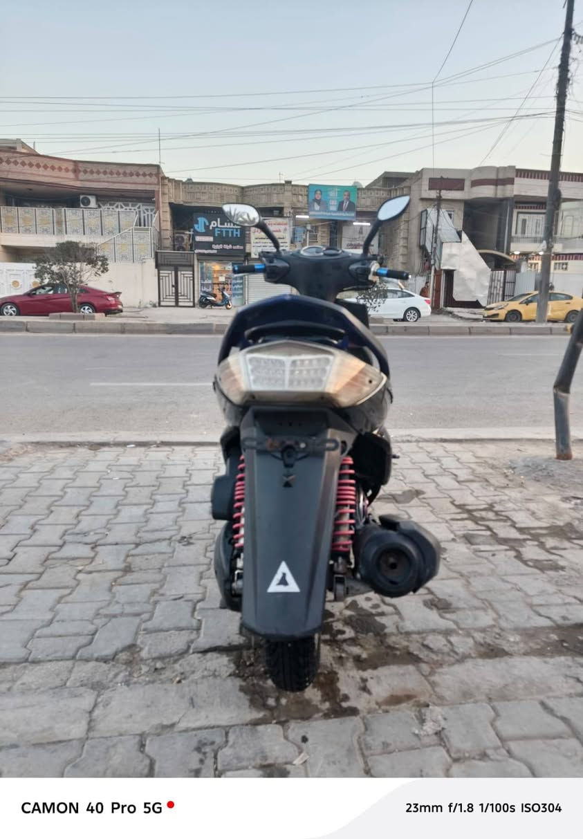 السلام عليكم شباب دراجه سكنس فحل (نوزل) للبيع الدراجه كلش نضيفه مثل ما موضح كدامكم بصور 
للتواصل واتساب ***********
