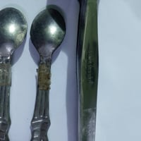 درزن ملاعق اكل • درزن ملاعق شاي • غير مستخدمة