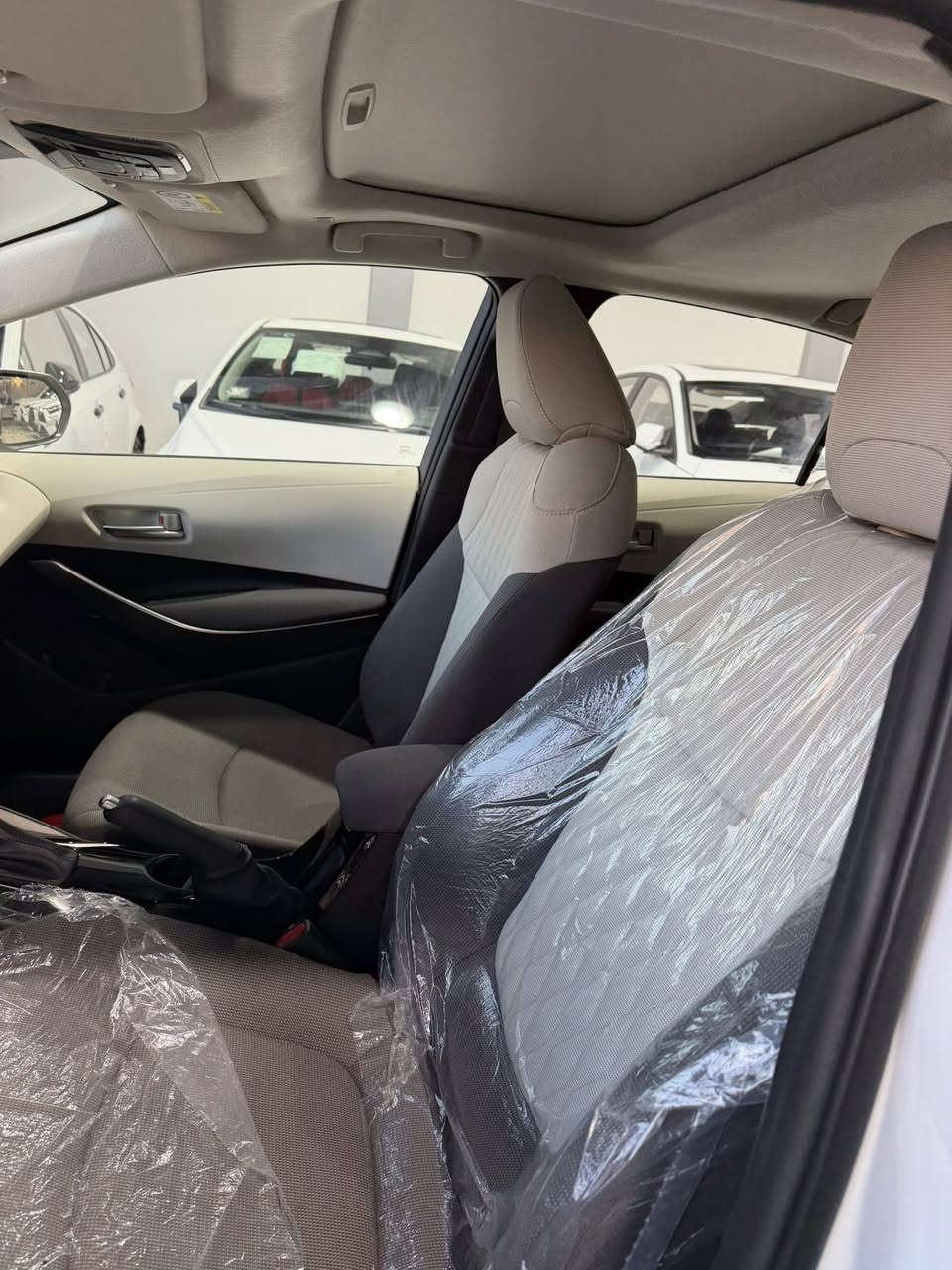 حبايب القلب وصلنه جديد 

تويوتا كورلا GLI 

موديل 2024 

خليجي 

بانزين 

فوووول مواصفات محرك 1800 

السياره ضمان شركه ساز 

السعر 31.700 مليون دينار عزاقي مرقم وكامل

للاستفسار 
***********
***********
