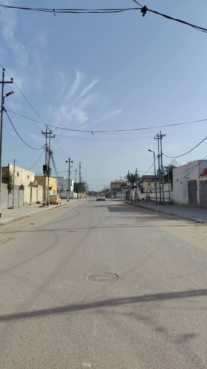 شارع عام 290 م
سلام عليكم. دار للبيع 290 ركن مساحه. يقع ع شارع عام. 
حي الصدر الرابع. بقابيل منتزه الانوار
واجهه.  14.500 متر جهه الشارع
نزال 20 م. جهه الفرع 
موقع تجاري.  
باقي التفاصيل. اتصل 
***********
