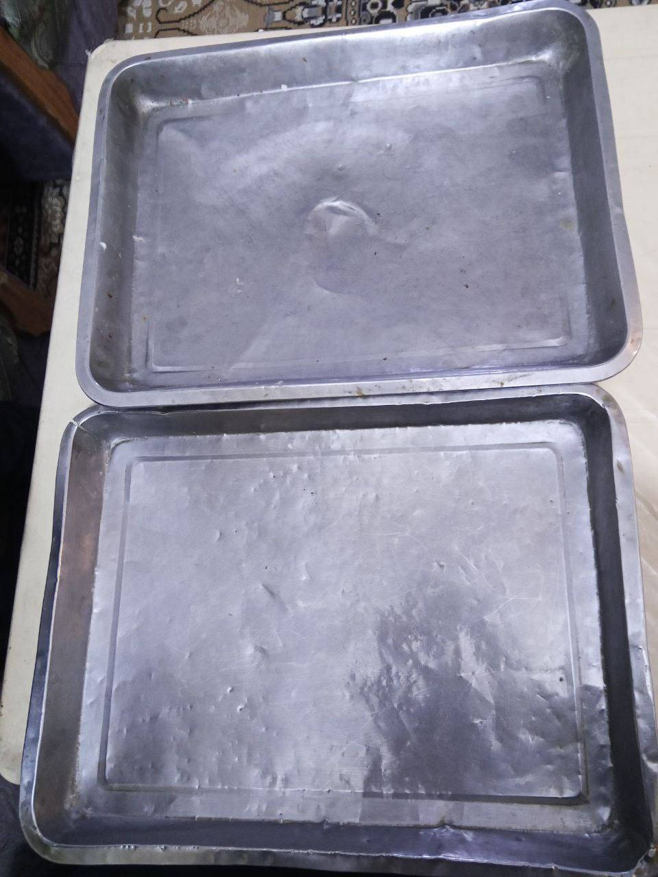 السلام عليكم 
مِصفاة قلي سعرها 5 تالاف 
صينية فرن الواحد ب5تالاف 
وجدرية فرن عميقه 15تالاف 
كلهن سوية 25
واتساب ***********
