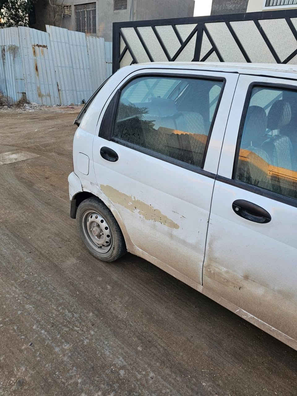 سيارة QQ رقم بغداد بحالة جيدة رايدها فقط بيع بدون امراوس ب 24 ورقة مكانها اليرموك
حيدر ***********
