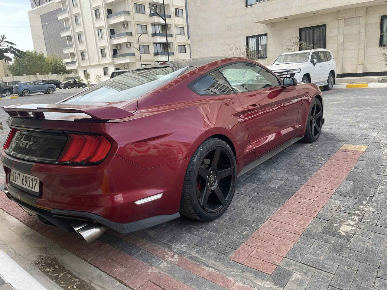 السلام عليكم 
فورد موستنك 2018 
ايكو بوست بريميوم 2.3T 
السيارة محدثة بالكامل شيلبي 
ماشية السيارة 80m
حساسات خلفية 
كامره خلفية 
كيجات دشبول 
شاشة حجم جبير 
حادث السيارة موضح بالصور ايرباك دركة فقط
وبالعراق صار بيها جاملغ خلفي وجاملغ امامي 
المجموع 3 قطع 
السيارة عليها ادامة كاملة كير محرك 
السعر 122 وبيها مجال بسيط 
مكان السيارة الانبار الفلوجة
***********
