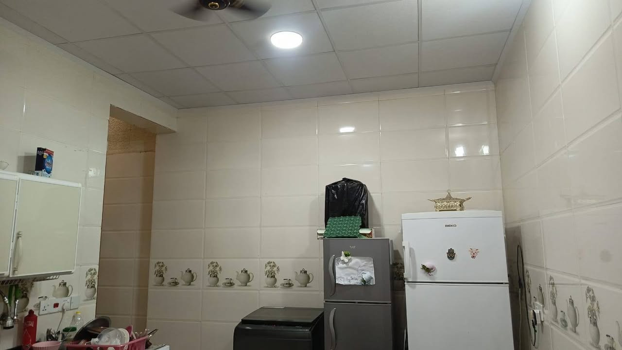 بيت مساحه 100 متر للبيع طابقين الاول معزول والطباق الثاني معزول...حي الاطارات السعر 155
للتواصل 
***********
