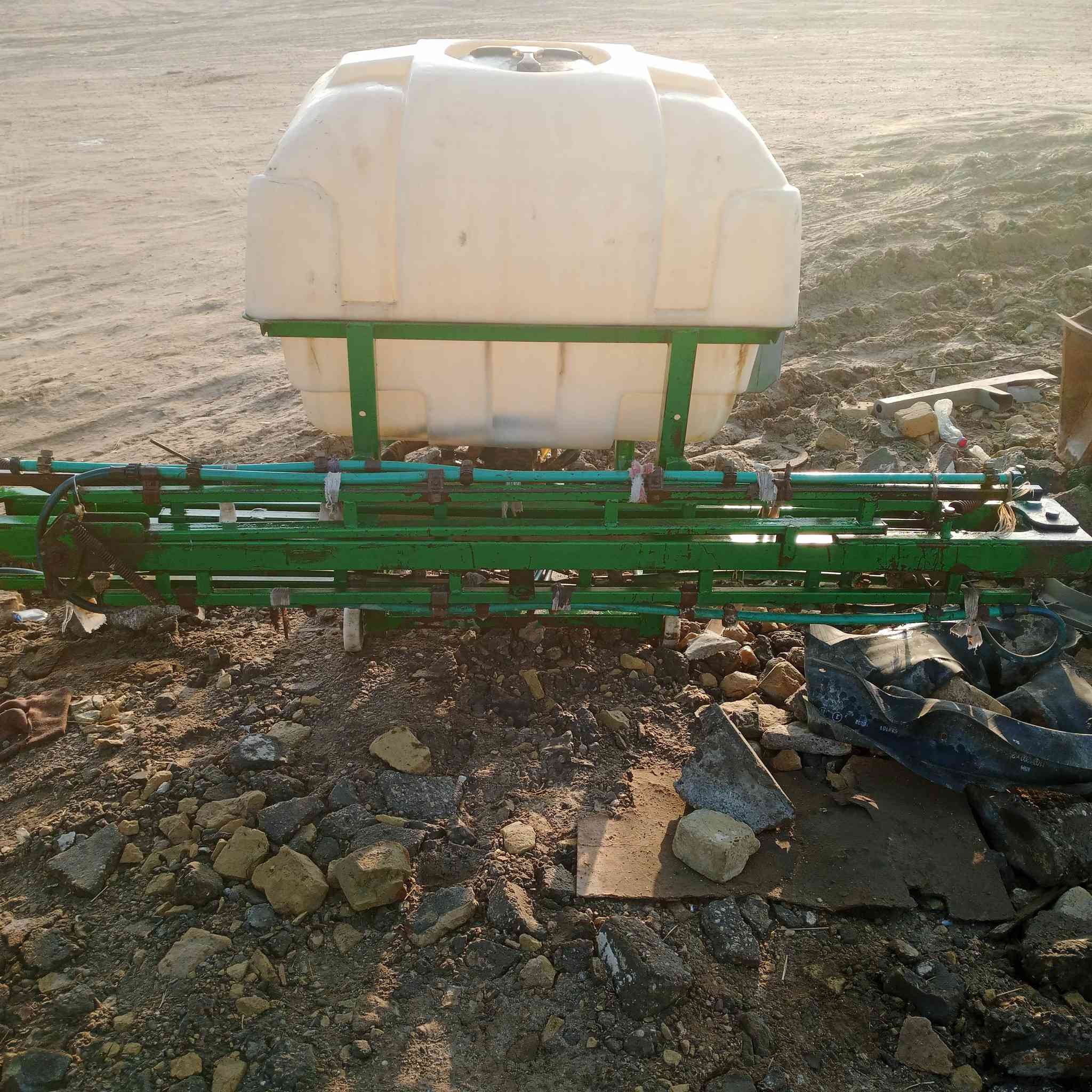 السلام عليكم للبيع مرشه محموله كوبري400 لتر  مستخدمه موشي قليل نضيفه كلش اجنحه نضاف جاهزه للعمل سعره 750الف عنوان ناصريه قضاء رفاعي ***********
