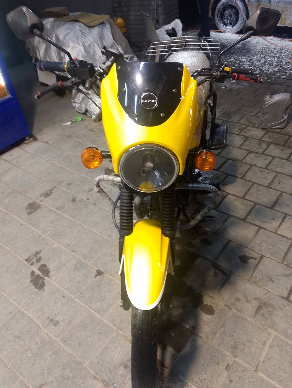 دايوان 22. 23  للبيع 1800 قفل رقم ديالى سنويا بسمي تحويل ثاني يوم   رقمي  ***********
