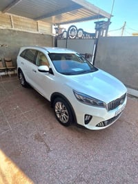 سورنتو ٢٠٢٠ • ٦ سلندر • مكفولة عامه