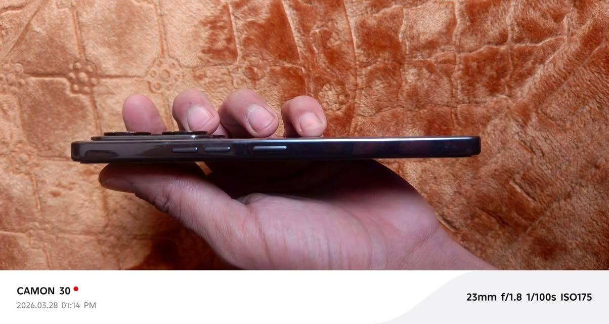 سلام عليكم جهاز للبيع
تكنو بوفا 6برو 5G

ذاكرة 265 عشوائية 24

كامرة 108 ميكة بكسل 

 بطارية 6000. شحن70واط 

نضافة الجهاز 100/100. زلغ مابي 

السعر 225وبي مجال بسيط
*********** بغداد
