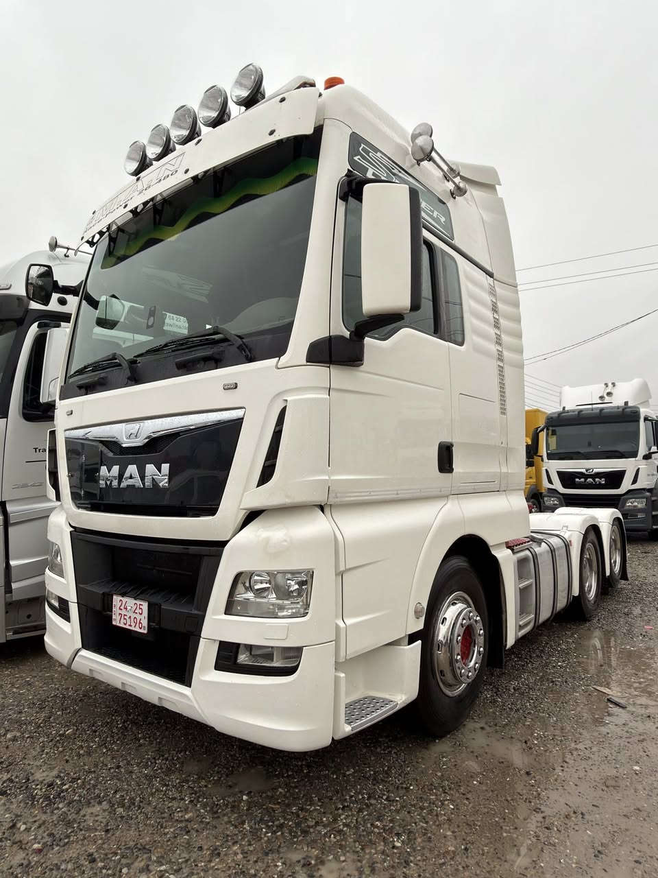 مان بيرڤان 
موديل 2016
حجم 26-480
كير اوتوماتيك ريتايدر
كاميرا حساس ثلاجه رادار 
سحال دبل تاير بيلادي
لايت زينون
امبريفاير انڤكتركاربا
مكان السيارة السليمانيه 
***********
