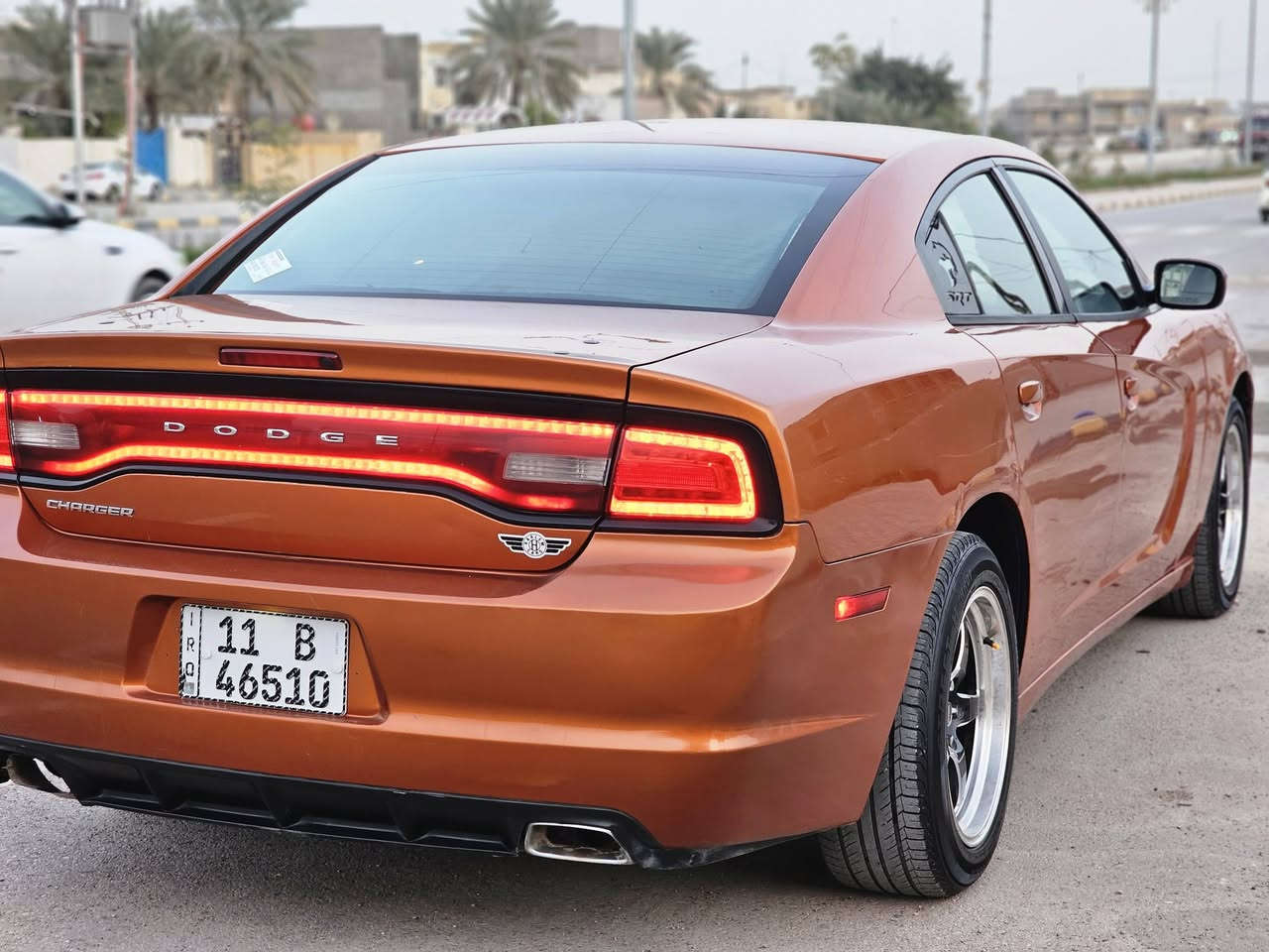 السلام عليكم جارجر موديل 2011
رقم بغداد مشروع وطني سنويه لغايه ال 29 تحويل مباشر 
سياره وارد كندي بدون حادث بل العراق بيها بس باب صبغ سونار مرفق بلمنشور 
سياره مكينه قبل شهر مبدله جديده مكينه وكير كفاله
سياره جاهزه من تخم تاير حداديه جديده تبريد ثلج
السعر / 140وبيها مجال 
المكان واسط قضاء الحي 
الاتصال والاستفسار / ***********
