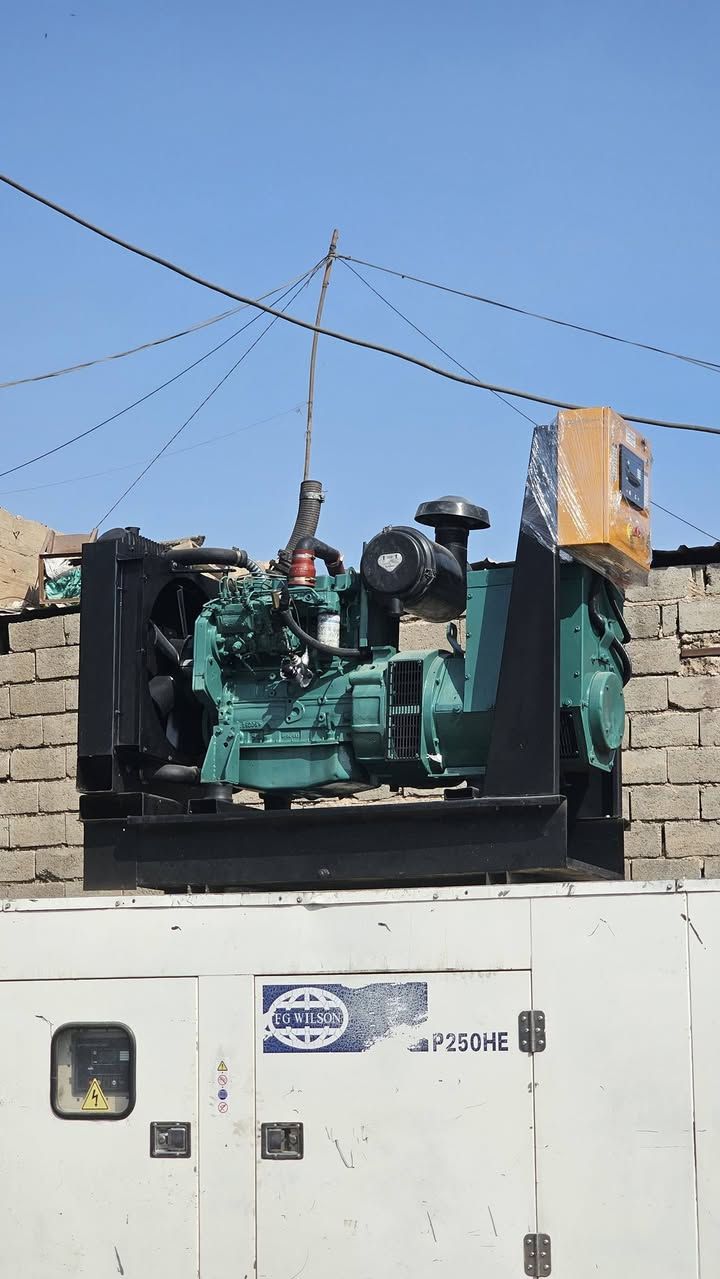 مولد مناسب للبيوت والمحلات
60KVa.4CYLINDER.soper.🇺🇸
Cummins engine 102 .... Usa 
كمنز 102 ٤ سلندر سوبر امريكي شاشة نظام حماية واتو تشغيل 
قاطع App اصلي .. راديتر كبير 
بالضمان 10 ايام . متنقص ولاتبخر
والسعر مناسب 38 ورقة فقط . 
وللتواصل مع كادر الاصدقاء 
*********** صيانة وبيع .
