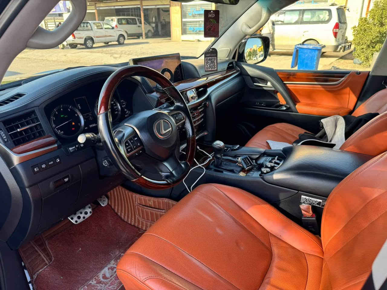 اجدد وانضف لكزس 2018بوضع الوكالة
لكزس سبورت LX570 ( 2018 ) 

المكينة : 5700 

عداد المسافات :100,000كيلو متر حقيقي شرط

معروفة مواصفات الكزس 1/1 جكات فول الفول 

 

السيارة جديدة جدا نضافتها 100/100 بوضع الوكالة 

السيارة مكفولة كفالة عامة 

سعرها مناسب بيع 

او مراوس حسب القناعة 

تحويل ثاني يوم 

للاستفسار الاتصال على 

 ***********واتساب 

***********

اخوان فقط اتصال لو واتساب 

مكان السيارة ذي قار

