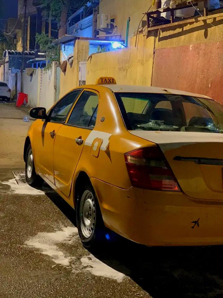 سلام عليكم سيارة جيلي موبل مديل 13 للبيع او مروس مكينه خير من الله كير بي ونه عينه وصينيه  تعبانات  كهرباءيات شغله نصبه حلوه والبدي شوف العين مكفول من الضربه القويه  رقم ***********
