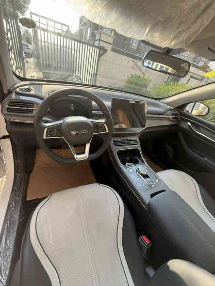 سلام عليكم BYD دستروير كفالة عامة ماشية 2000 مرقم بغداد جديد هزة جديدة  (شرط التحويل) مكان السيارة شارع فلسطين السعر 18 مليون 
رقم الهاتف ***********
