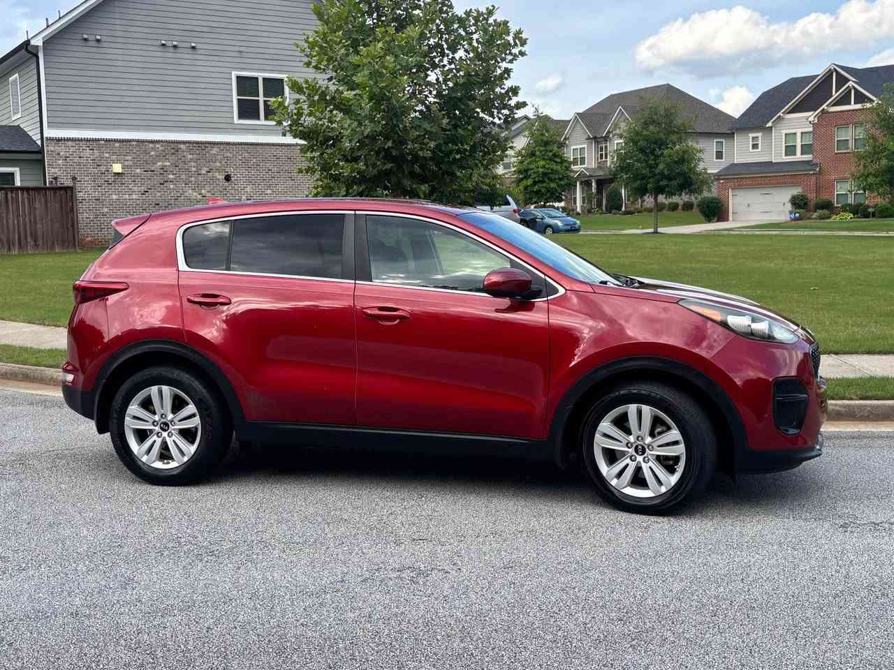 2019 Kia Sportage LX
148,000 miles 
Backup camera 
Bluetooth 
Passed emissions 
Clean title 
No issues 
Ac/Heat works great 
Clean title Stone Mountain, GA


**إذا كنت صاحب هذا الإعلان وتريد حذفه لأي سبب، رجاءا أرسل رسالة إلى الدعم الفني**