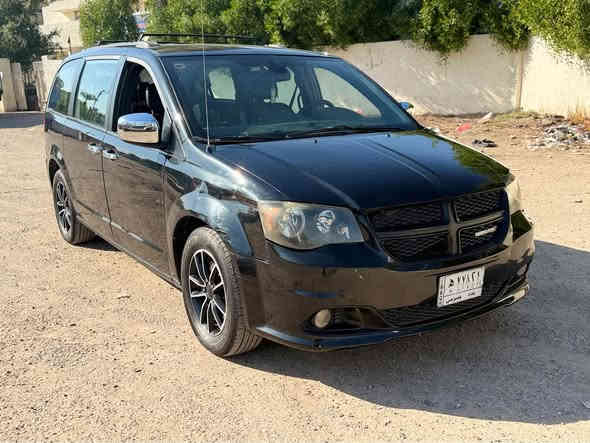 سلام عليكم 
دوج كرنفال
موديل2018 
رقم بغداد تحويل مباشر
حادثه جاملغين وبنيد 
مواصفات GTيعني اعله مواصفات
كير محرك صدر تبريد خير من الله 
السعر 148 ورقه بيه مجال بسيط ماكو هيجي سعر
مكان سياره بغداد بلديات حي تجار 
اتصال على رقم *********** بغداد
