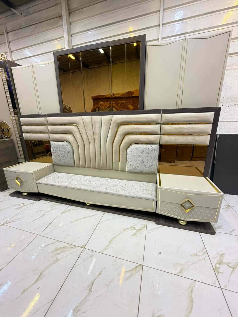 غرفة نوم مستخدمة نضافة 90‎%‎
عدد القطع 10
كنتور طفل اضافي 
كروم حديد 
جام برونزي ليزري 
شغل ثقيل 
كوالتي عالي 
نضام بيبان 
سعرها مليون و400 بيها مجال
شد ونقل داخل بغداد مجاني


**إذا كنت صاحب هذا الإعلان وتريد حذفه لأي سبب، رجاءا أرسل رسالة إلى الدعم الفني**