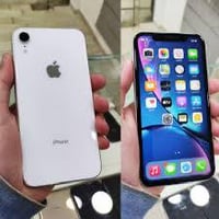 آيفون XR • ١٢٨ • بطارية ٧٧%