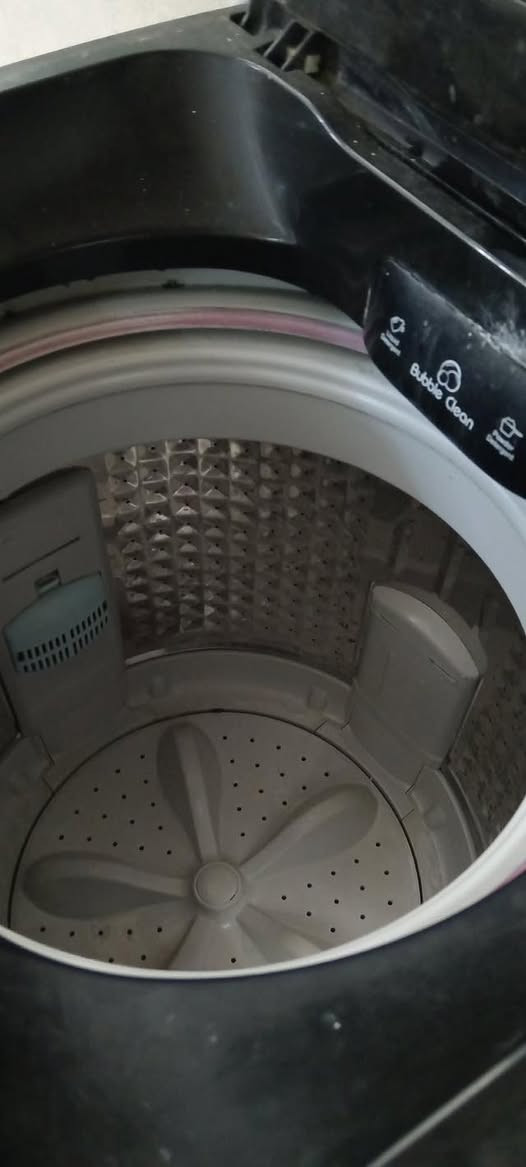 غساله توماتيك للبيع 250 وبيها مجال بسيط ما واصله مصلح سبب البيع السفر ‭٠٧٧٢ ١٨٣ ٠١٢٠‬
